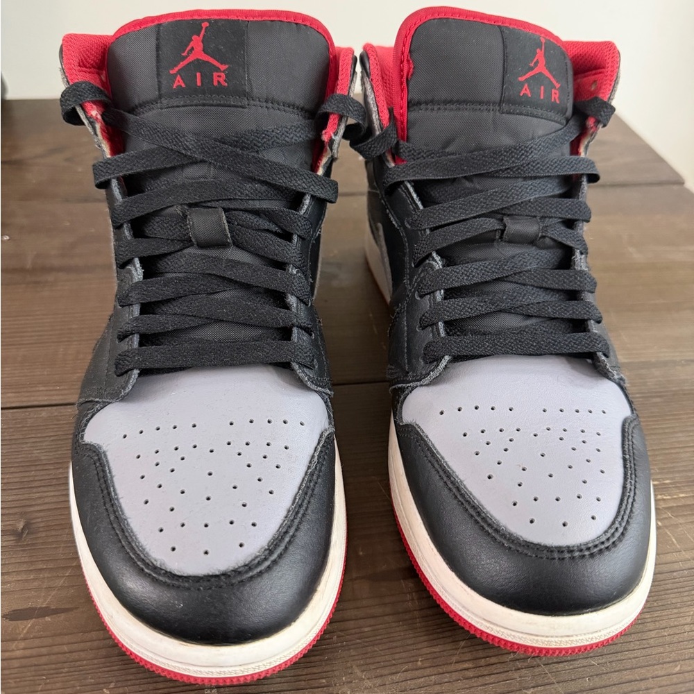 Nike Jordan 1 Mid Bred Shadow shoes